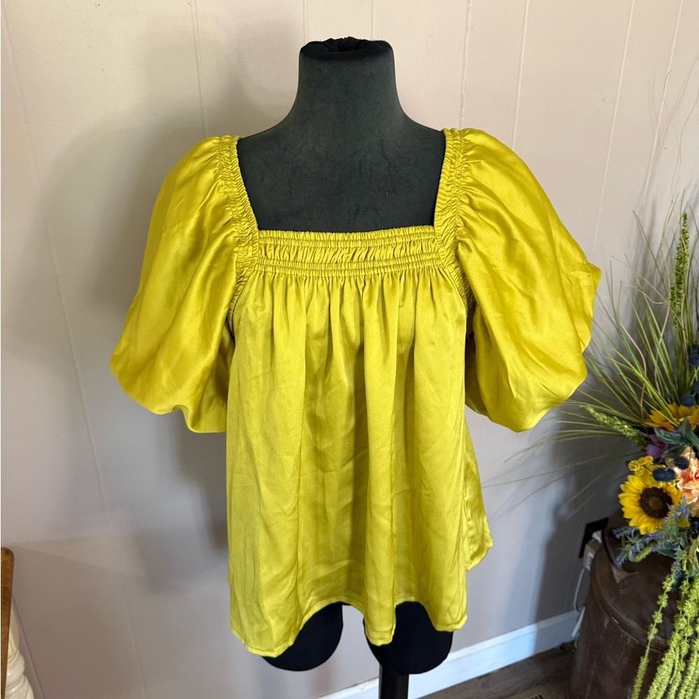 Entro • Chartreuse Square Neck Puff Sleeve Blouse